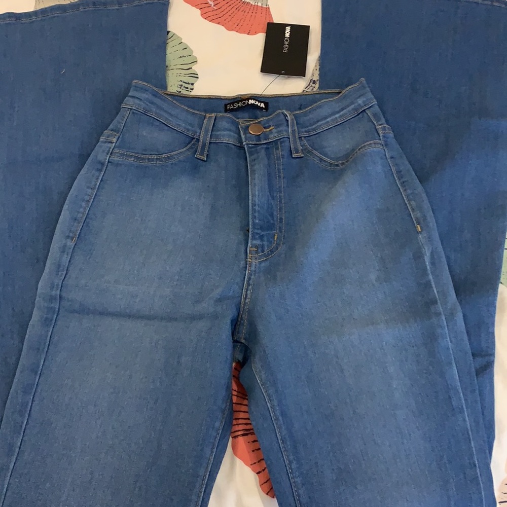 Fashion nova wide leg blue jeans